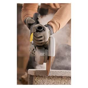 Amoladora Angular Stanley FATMAX FMEG232QS de 2000W con Disco de 230 mm, Herramienta de Alta Potencia para Uso Profesional - Product Image 3