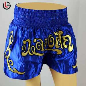 Vente en gros de shorts Muay Thai 100% polyester tissu satiné Muay Thai courts logos personnalisés impression de broderie fabriqués au Pakistan - Product Image 4