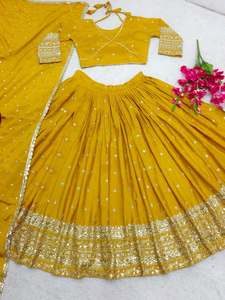 Ensemble Lehenga Choli Dupatta en Soie Chinon Semi-Pré-Plissé Brodé et Imprimé Numérique Gaufré, Réversible, Toutes Saisons, pour Fêtes Décontractées - Product Image 4