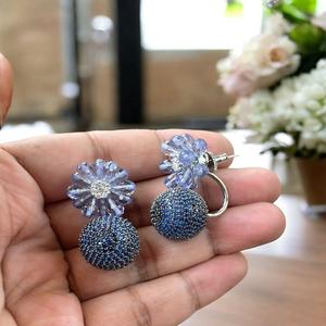 Boucles d'oreilles rubis élégantes de luxe boucles d'oreilles pour filles pour mariages fiançailles en laiton avec émeraude comme pierre principale - Product Image 1