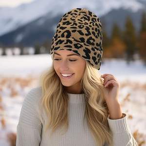 Gorro de invierno Unisex de alta calidad, diseño liso, hecho a medida en Pakistán, gorros a precio barato al por mayor - Product Image 2