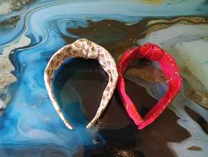 Bandas para el Cabello de Chifón con Pedrería, Estampado Floral Étnico Personalizado, Serigrafiadas en Algodón y Seda, Hechas a Mano, Anudadas, Venta al Por Mayor - Product Image 3