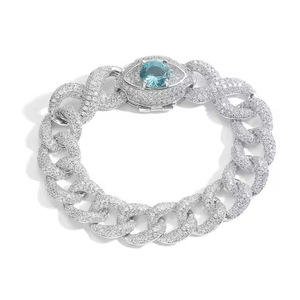 Collier chaîne cubaine brillant, diamant moissanite, bijoux sertis de diamants, conçu pour les déclarations de mode urbaines audacieuses, en provenance d'Inde - Product Image 2