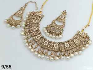 FANCY ANTIQUE TRADITIONAL and FASHIONABLE GOLD TONE KUNDAN PEARL <b>CHOKER</b> NECKLACE EARRING SET WITH MANGTIKA for <b>WOMEN</b> and GIRL - Product Image 5