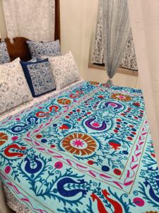 Embroidered Colorful Suzani <b>Throw</b> Indian Cotton Blanket Wall Hanging Bedding Bedspread <b>Double</b> <b>Bed</b> Cover <b>Throw</b> Blanket - Product Image 6