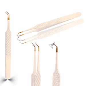 Pinzas para Pestañas con Punta de Fibra y Agarre de Diamante de 45 Grados, Logotipo Privado, Separación Perfecta de las Pestañas Naturales - Product Image 4
