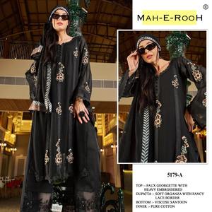 Salwar Suit pakistanais de qualité supérieure, tenue ethnique de luxe à trois pièces pour femmes, disponible pour la vente en gros - Product Image 6