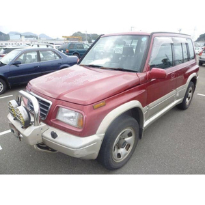 SUV Su-zuki Escudo d'occasion Suspension solide, intérieur spacieux et excellentes caractéristiques de sécurité pour tous les passagers - Product Image 2