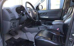 Camioneta Hilux LHD Turbo 2014 en Excelente Estado con Asientos de Cuero, Faros LED, Aire Acondicionado y Luces de Circulación Diurna - Product Image 4