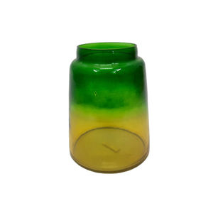 Vase à fleurs en verre de couleur verte pour la maison et les hôtels Vases à fleurs en verre décoratifs de table faits à la main en vrac - Product Image 1