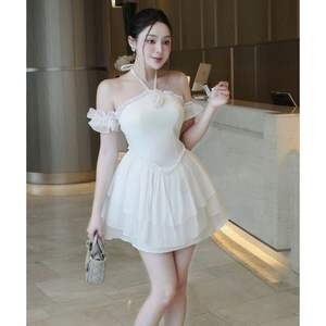 Le meilleur choix de robe sophistiquée au-dessus du genou pour les fêtes-avec col en V et manches bouffantes, parfaite pour faire une déclaration - Product Image 3