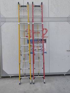 Échelle télescopique légère en plastique renforcé <span class=keywords><strong>de</strong></span> <span class=keywords><strong>fibre</strong></span> <span class=keywords><strong>de</strong></span> <span class=keywords><strong>verre</strong></span>, conforme aux normes EN131 et EN61478 - Product Image 3