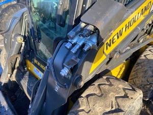 2019 pour chargeuse compacte L234, moteur diesel Kohler, pompe ENERPAC, haute efficacité - Product Image 2