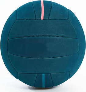 Ballon de volley-ball de taille 5 de qualité supérieure, cousu à la main en PVC et cuir PU – Ballon doux au toucher pour l'entraînement et les jeux récréatifs, fabriqué au Pakistan - Product Image 2