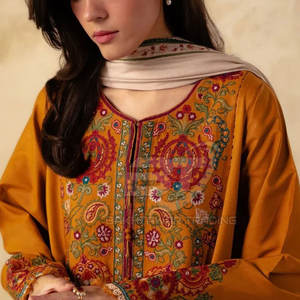 Traje de Lujo de 3 Piezas Personalizado en Talla Adulta, Shalwar Kameez de Primera Calidad para Mujer con Dupatta - Product Image 2