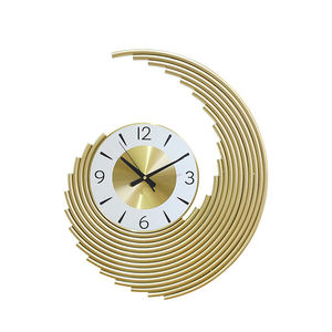Horloge murale moderne et élégante en métal pour salon, grande taille, décoration d'intérieur avec des caractéristiques de designer - Product Image 1