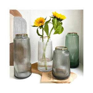 Florero de cristal con borde dorado rayado alto de calidad superior para decoración del hogar - Product Image 3