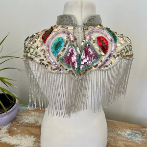 Hebras Lentejuelas Sujetadores Cuello Envoltura festiva para ocasiones de Club Silueta recta Hermosa capa burlesca con cuentas - Product Image 5