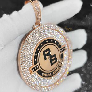 Lujo 925 plata esterlina Moissanite diamante redondo Logo colgante Iced Out Hip Hop medallón collar declaración regalo para él - Product Image 2