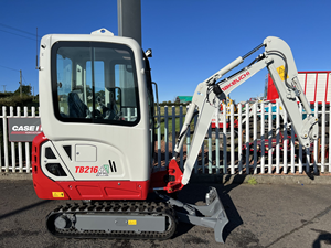 Mini-excavatrice Takeuchi TB216 à vendre. Achetez une mini-excavatrice Takeuchi TB216 de type chargeuse sur chenilles, couleur blanche. - Product Image 3