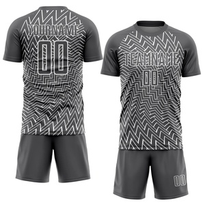 Conjunto de Camiseta de Fútbol Geométrica Negra Personalizada, Impresión Sublimada, Cuello Redondo, Manga Corta, Absorbe la Humedad, Uniforme de Equipo Unisex para Adultos - Product Image 1