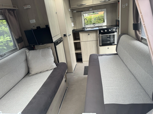 Achetez une caravane de luxe neuve en promotion, idéale pour le camping et les voyages, à prix avantageux. - Product Image 5