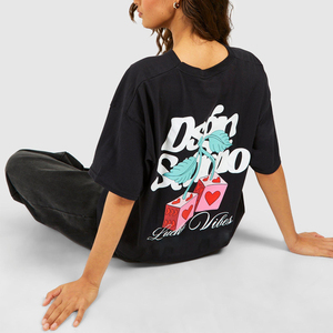 Camisetas cuadradas para mujer Fabricante personalizado Proveedor OEM Camiseta de moda de gran tamaño Pedidos al por mayor con bordado o estampado - Product Image 3