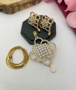 จี้ CZ พร้อมโซ่สำหรับผู้หญิงชุดสร้อยคอที่มีดีไซน์แตกต่างกันเหมาะสำหรับงานปาร์ตี้สวมใส่แบบชาติพันธุ์และแบบตะวันตก - Product Image 6