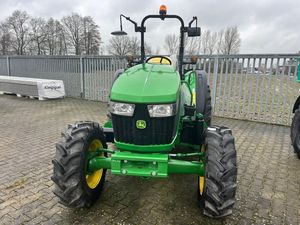 Mini Tractor Greenfield GT-504, Tractor de Ruedas de 50 HP, Máquina Agrícola Compacta, Color Verde Amarillo - Product Image 4