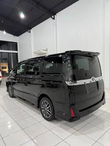 ปี 2022 สำหรับรถยนต์ Voxy Mini Wagon มือสอง เกียร์อัตโนมัติ ภายในสีเข้ม เบาะหนัง ขนาดยาง R17 น้ำมันเบนซิน พวงมาลัยซ้าย ยูโร - Product Image 5