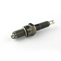 Bougies d'allumage de haute qualité Cg125 Cg200 Pièces de moteur D8TC B8TC D8RTC Bougies d'allumage en alliage pour accessoires de moteur de moto