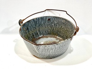 กระถางเครื่องเคลือบลายจุดสีเทาโบราณพร้อมด้ามไม้ของตกแต่งบ้านไร่แบบชนบทสำหรับบ้านหรือสวน - Product Image 3