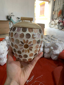 Pot artisanal en bambou avec incrustation de nacre, récipient traditionnel pour bonbons, fruits secs, décoration du Nouvel An lunaire - Product Image 4