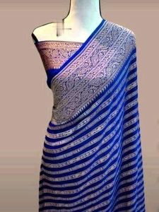 Exclusivo y de moda Pure Soft Khadi Georgette Silk Saree con Rich Zari Woven Pallu con elegantes borlas y Zari Work On Blusa - Product Image 5