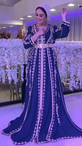 Nouveau 2023 bleu royal moyen-orient caftan robe belle ornée de perles de verre de cristal pierre Dabka travail en lin de soie - Product Image 2