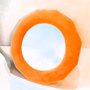 Miroir mural en forme de larme d'or Vintage moderne de haute qualité cadre en métal de style unique avec verre élégant pour la décoration de salon - Product Image 1