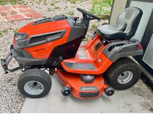 Tractor Cortacésped de Jardín Nuevo y Usado con Transmisión Hidrostática, Altura de Corte Ajustable y Recolector de Césped Grande - Product Image 5