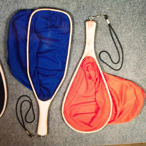 Vente en gros Filet de pêche à la truite Filet de pêche à la mouche Cadre en bois Filet d'atterrissage de poisson avec maille en caoutchouc souple transparent - Product Image 1