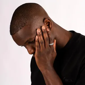 Traditional Trendy <b>Emerald</b> <b>Band</b> <b>Ring</b> Inlay Technology Claw Setting Religious Style For Every Place - Product Image 3