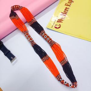 Collier pendentif en résine tendance d'excellente qualité avec chaîne réglable Bijoux de mode uniques pour femmes disponibles au meilleur prix - Product Image 3