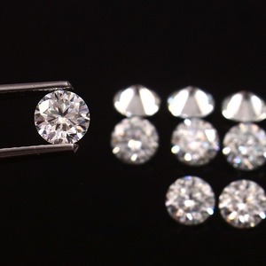 Mehrajudin Gems – Pierre précieuse en moissanite naturelle de qualité supérieure, couleur D, pureté VVS1, taille 5x5 MM, pour bague en diamant et bijoux de mode - Product Image 1