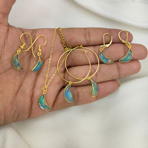 Colgante de bisel de pera lisa de ópalo de fuego etíope de 12x9mm, colgantes y dijes finos de moda de Plata de Ley 925 Vermeil chapada en oro de 18 quilates - Product Image 3