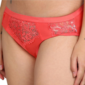 Conjunto de lencería de lujo con bordado elegante y costuras de alta calidad disponible para el mercado boutique y de alta gama. - Product Image 3