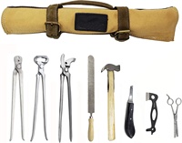 Kit d'outils professionnels pour ferrage et toilettage de chevaux LCI : Couteau à sabots, Pince à sabots, Râpes, Clincers