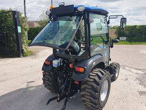 Tracteur agricole SOLIS H26 70HP 4WD avec transmission par engrenages, moteur, boîte de vitesses, pompe, haute productivité, garantie de 3 ans - Product Image 3