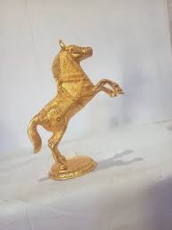 Estatua decorativa moderna de escultura de caballo de aluminio para el hogar o la oficina - Product Image 2