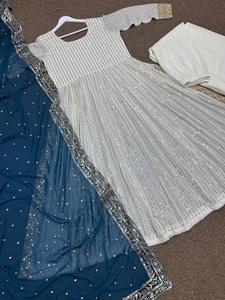 Présentation du nouveau fil de georgette de créateur avec travail de séquence et travail de broderie Kurti et pantalon Palazzo avec Dupatta - Product Image 5