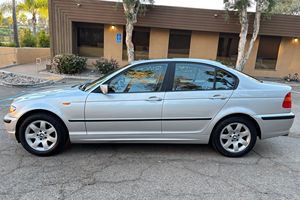 2002 325xi Berline 64 500 miles AWD - Product Image 4