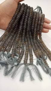 Cuentas de piedras preciosas de 8mm lisas Rondelle de Calcedonia gris natural vendidas por hebra de 8 pulgadas de largo - Product Image 3