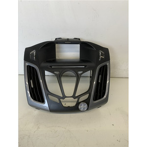 Masque de tableau de bord central FORD Focus Berline 5ème Série 1867978 T1DA (11>14) - Product Image 1